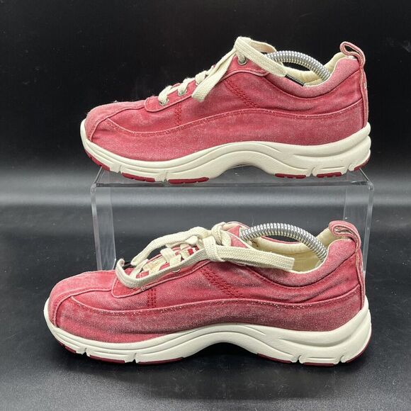 LL BEAN Women’s Red sunwashed Canvas Lace Up Sneakers Shoes Size 6 M 05330 - Picture 2 of 8